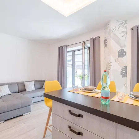 Lovely & Cozy With Terrace * Chiavari