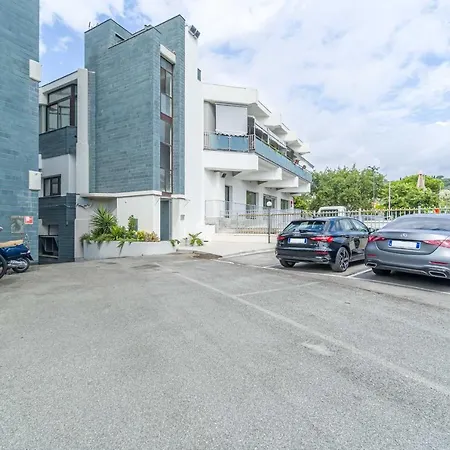 Lovely & Cozy With Terrace Apartamento