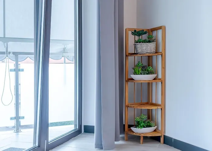 아파트 Guesthost - Lovely & Cozy With Terrace *